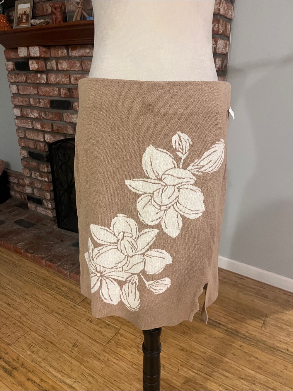 JLUXLABEL NWOT Tan Knit Pencil Skirt with White Floral Design